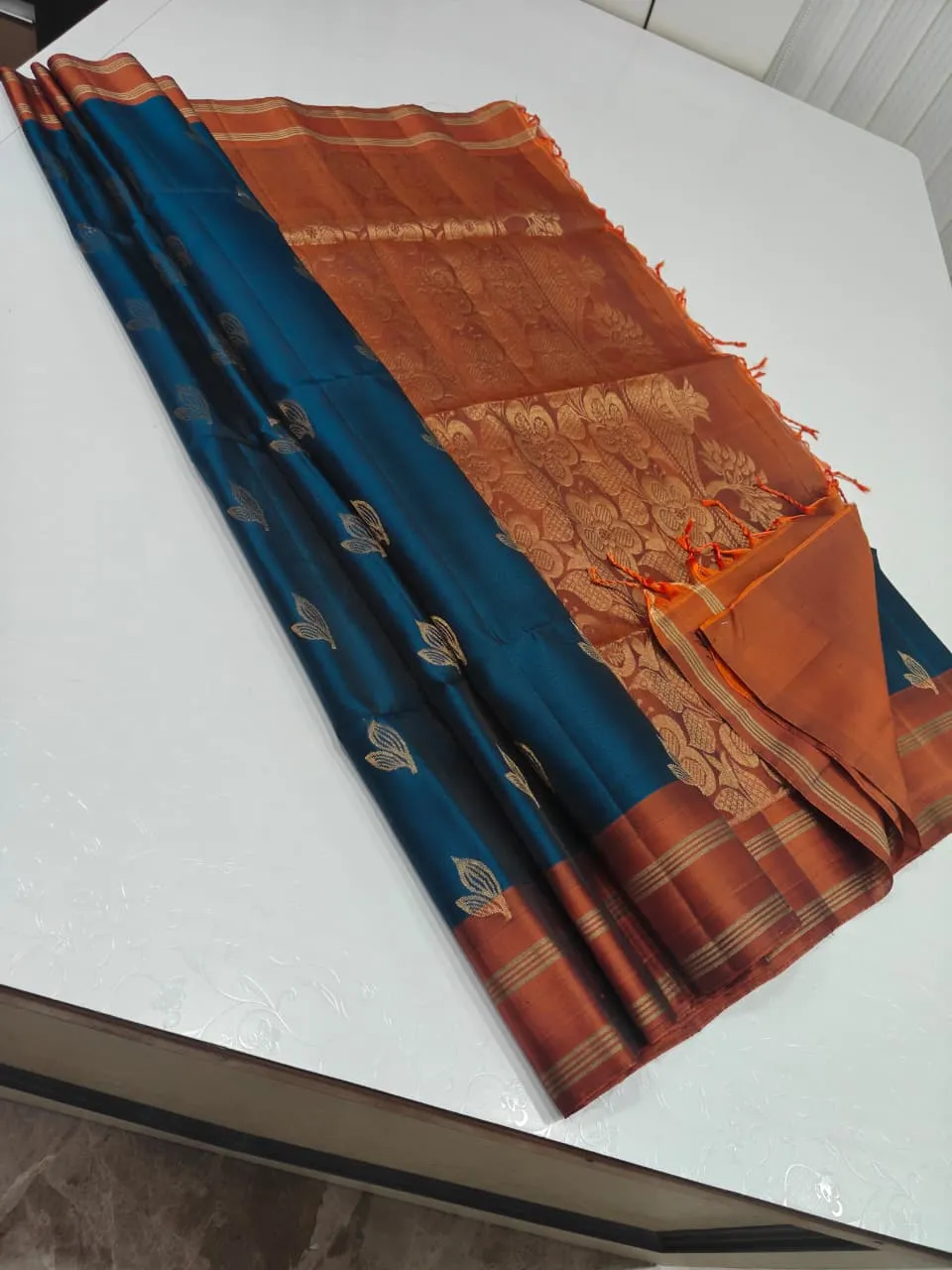 Teal Blue Ilai Butta Zari Kanchipuram Soft Silk Saree